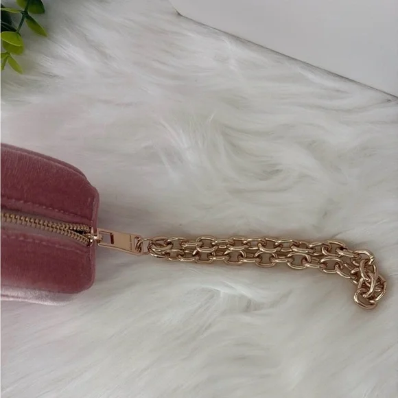 Miu Miu Pink Round Clutch - Picture 3 of 9